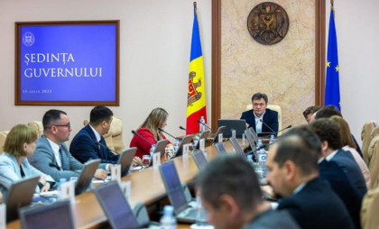 Șapte membri ai Guvernului, suspendați din funcție pe perioada campaniei electorale. Deciziile, semnate de Dorin Recean / DOC