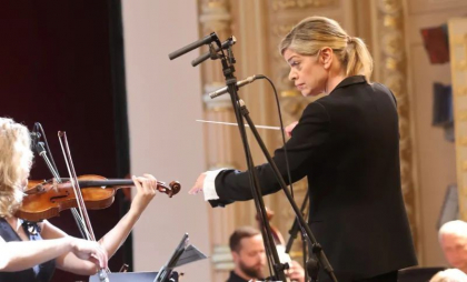 Orchestra care a luat naștere „ca să-i arate lui Putin că nu poți reduce la tăcere ucraineni”: „Am vrut să-mi transform oroarea în acțiune”
Orchestra care a luat naștere „ca să-i arate lui Putin că nu poți reduce la tăcere ucraineni”: „Am vrut să-mi transform oroarea în acțiune”