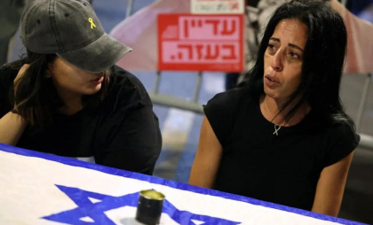Amenințare pentru Netanyahu din partea mamei unui ostatic în Gaza. „Voi avea grijă personal”
