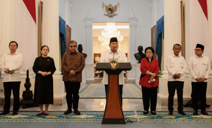 Salariile parlamentarilor au fost tăiate în Indonezia, după protestele violente în care au murit cinci oameni - VIDEO Salariile parlamentarilor au fost tăiate în Indonezia, după protestele violente în care au murit cinci oameni - VIDEO