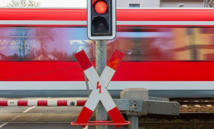 O refugiată ucraineană a fost ucisă în Germania după ce a fost împinsă sub roțile unui tren