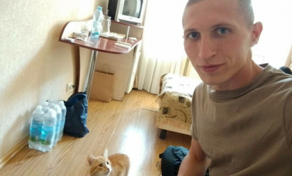 Un soldat ucrainean și pisica lui au supraviețuit peste 4 ani în captivitate în Rusia. Povestea incredibilă a eliberării lor
Un soldat ucrainean și pisica lui au supraviețuit peste 4 ani în captivitate în Rusia. Povestea incredibilă a eliberării lor