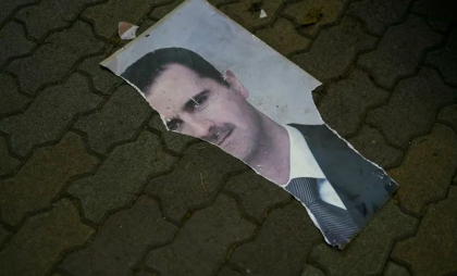 Franța a emis, după 13 ani, mandate de arestare pe numele lui Bashar al-Assad și al altor foști oficiali sirieni pentru moartea a doi jurnaliști în bombardamentele din 2012