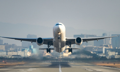 Alertă de securitate pe aeroportul din Vilnius: Zborul președintelui Lituaniei, întârziat din cauza unei drone
