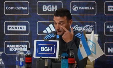 Scaloni a plâns la conferința de presă a naționalei Argentinei