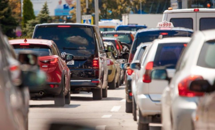Șoferi, faceți plinul, carburanții se scumpesc în weekend. Noile prețuri stabilite de ANRE pentru benzină și motorină - FOTO
Șoferi, faceți plinul, carburanții se scumpesc în weekend. Noile prețuri stabilite de ANRE pentru benzină și motorină - FOTO