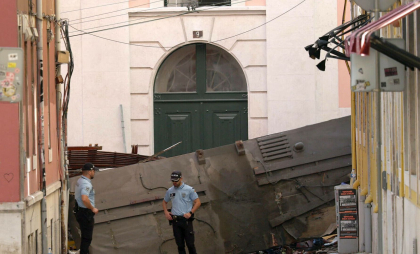 Ultimele fotografii pe care le-a postat un cuplu britanic înainte de a muri în tragedia funicularului din Lisabona
Ultimele fotografii pe care le-a postat un cuplu britanic înainte de a muri în tragedia funicularului din Lisabona