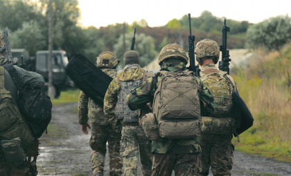 Rusia organizează exerciți militare Zapad 2025. NATO: „Scenariile ar putea arăta cum se pregătește Rusia să atace Occidentul”
Rusia organizează exerciți militare Zapad 2025. NATO: „Scenariile ar putea arăta cum se pregătește Rusia să atace Occidentul”