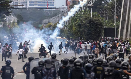Proteste violente în Nepal după ce autoritățile au blocat rețelele sociale. 19 morți și peste 100 de răniți Proteste violente în Nepal după ce autoritățile au blocat rețelele sociale. 19 morți și peste 100 de răniți