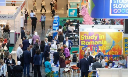 Universitățile din România și Republica Moldova au fost împreună, în premieră, în cadrul aceluiași stand, la EAIE 2025, conferința internațională de Educație de la Göteborg Universitățile din România și Republica Moldova au fost împreună, în premieră, în cadrul aceluiași stand, la EAIE 2025, conferința internațională de Educație de la Göteborg