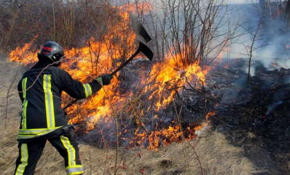 Amenzi de peste un milion 250 de mii de lei - aplicate oamenilor după ce au fost sancționați în urma arderii vegetației uscate. Date prezentate de IGSU