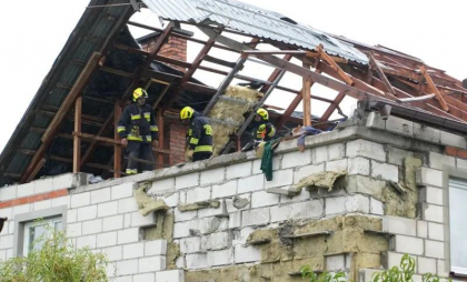 Incursiunea dronelor rusești în Polonia: Casa avariată a fost lovită de o rachetă lansată de pe un F-16 polonez. Președintele Nawrocki cere explicații guvernului Incursiunea dronelor rusești în Polonia: Casa avariată a fost lovită de o rachetă lansată de pe un F-16 polonez. Președintele Nawrocki cere explicații guvernului
