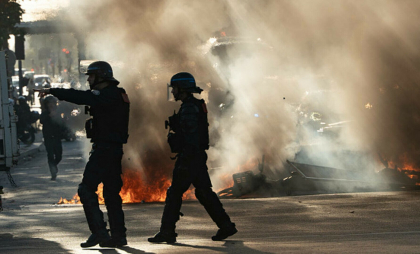 Greva generală paralizează Franța. Sindicatele protestează față de austeritatea bugetară. „Bugetul va fi decis pe străzi"
Greva generală paralizează Franța. Sindicatele protestează față de austeritatea bugetară. „Bugetul va fi decis pe străzi"