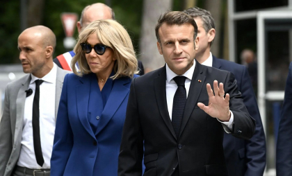 Macron va prezenta „dovezi științifice” în fața instanței din SUA pentru a demonstra că soția sa Brigitte este femeie, în procesul cu o vedetă MAGA Macron va prezenta „dovezi științifice” în fața instanței din SUA pentru a demonstra că soția sa Brigitte este femeie, în procesul cu o vedetă MAGA
