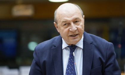 Traian Băsescu, despre alegerile din Republica Moldova: „Ne putem trezi cu oamenii lui Putin la putere la Chișinău” Traian Băsescu, despre alegerile din Republica Moldova: „Ne putem trezi cu oamenii lui Putin la putere la Chișinău”