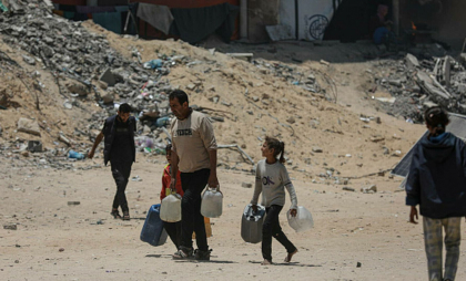Armata israeliană afirmă că va folosi „o forţă fără precedent” în Gaza şi cere populaţiei să părăsească oraşul
Armata israeliană afirmă că va folosi „o forţă fără precedent” în Gaza şi cere populaţiei să părăsească oraşul