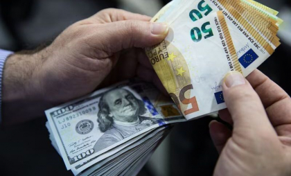 Curs valutar BNM pentru 19 septembrie. Cât costă un euro și un dolar - FOTO