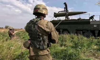 „Lovitură de precizie”. Două rachete balistice Iskander trimise de ruși au făcut din nou victime în armata ucraineană, la o bază de antrenament „Lovitură de precizie”. Două rachete balistice Iskander trimise de ruși au făcut din nou victime în armata ucraineană, la o bază de antrenament