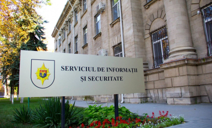 SIS interzice accesul în Republica Moldova pentru 21 de cetățeni străini care solicitau acreditare ca observatori. Care este motivul
SIS interzice accesul în Republica Moldova pentru 21 de cetățeni străini care solicitau acreditare ca observatori. Care este motivul