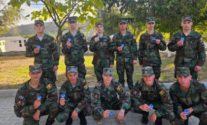 Militarii din garnizoanele Armatei Naționale și-au exercitat dreptul la vot - FOTO Militarii din garnizoanele Armatei Naționale și-au exercitat dreptul la vot - FOTO