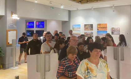 Moldovenii din Israel au ieșit la vot și au format cozi la cele două secții de votare din Tel Aviv - FOTO