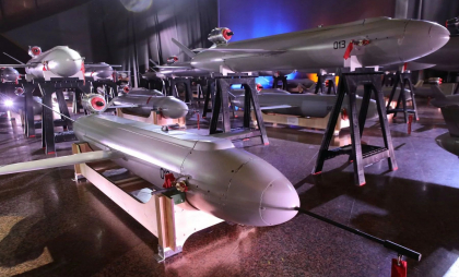 România planifică producția de drone împreună cu Ucraina, pentru protejarea estului NATO. Mesaj ferm privind capacitatea „noastră de a transforma acest lucru în realitate rapid”
România planifică producția de drone împreună cu Ucraina, pentru protejarea estului NATO. Mesaj ferm privind capacitatea „noastră de a transforma acest lucru în realitate rapid”