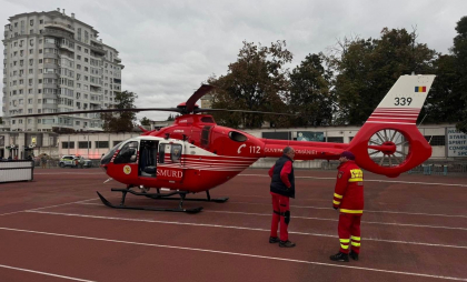 Intervenție aero-medicală SMURD: Un băiat de 13 ani, transportat de urgență de la Iași la Chișinău