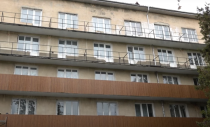 „Dacă spui cuiva, va fi mai rău pentru tine”: Noi detalii tulburătoare din cazul băiatului snopit în bătaie de trei colegi de grupă - VIDEO