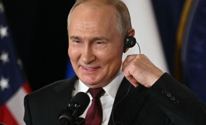 „Nu mai trimit altele. Nici în Franța, nici în Danemarca”. Glumele lui Putin despre drone stârnesc neliniște în UE