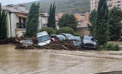Inundații pe litoralul bulgar: stațiunea Lozeneț și regiunea Țarevo, grav afectate de ploile abundente. Cod roșu în opt orașe - FOTO/VIDEO 