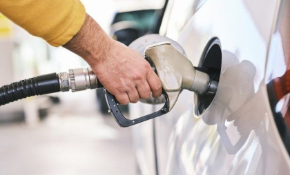 Carburanții continuă să se ieftinească. Cât vor achita șoferii pentru benzină și motorină - FOTO