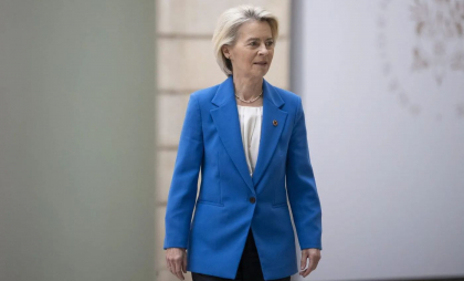 Ursula von der Leyen se confruntă azi cu două moțiuni de cenzură și un sprijin tot mai fragil. Ce ne spune calculul voturilor din Parlamentul European
