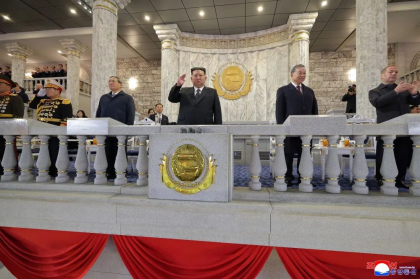 Kim Jong Un a dezvăluit în fața lui Dmitri Medvedev și Li Qiang cea mai puternică armă a Coreei de Nord - GALERIE FOTO