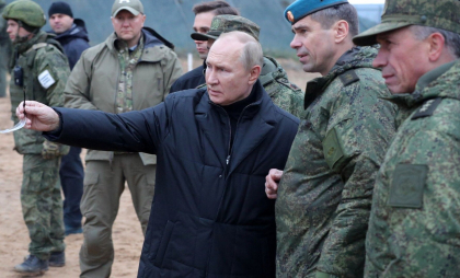 Guvernul rus a aprobat un proiect de lege care îi permite lui Putin să folosească rezerviştii în timp de pace
