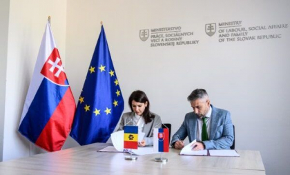 Moldovenii stabiliți în Slovacia vor putea beneficia de pensii. Precizările Ministerului Muncii