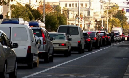Vești bune! Carburanții se ieftinesc și în weekend. Noile prețuri stabilite de ANRE pentru benzină și motorină - FOTO
