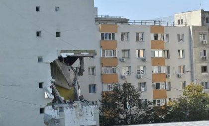 Blocul din Bucure;ti în care a avut loc explozia riscă să se prăbușească, spune Raed Arafat: „Rugămintea este să nu riscați”