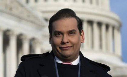 Fostul congresman republican George Santos, trimis după gratii pentru fraudă, iese din pușcărie grație lui Donald Trump. „Să ai o viață minunată!”
