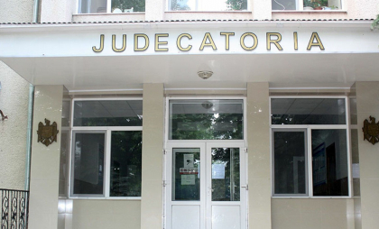 Fost președinte interimar al Judecătoriei Edineț, percheziționat într-un dosar de trafic de influență: Ar fi intervenit pentru eliberarea unui învinuit