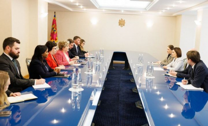 Maia Sandu s-a întâlnit cu o delegație a Parlamentului britanic: „Avem nevoie de sprijin pentru a consolida democrația și securitatea în fața provocărilor externe”