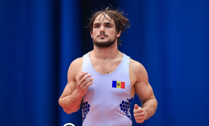 Aur pentru Republica Moldova. Luptătorul de stil greco-roman, Alexandru Guțu a devenit campion mondial U23