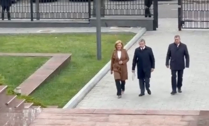 Reprezentanții formațiunii PAS au venit la Președinție pentru a propune Maiei Sandu candidatura lui Alexandru Munteanu pentru funcția de prim-ministru - VIDEO Reprezentanții formațiunii PAS au venit la Președinție pentru a propune Maiei Sandu candidatura lui Alexandru Munteanu pentru funcția de prim-ministru - VIDEO