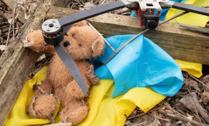 Kyiv Independent: Copii ucraineni, forțați de ruși să exhumeze cadavre de pe câmpul de luptă din al Doilea Război Mondial  Kyiv Independent: Copii ucraineni, forțați de ruși să exhumeze cadavre de pe câmpul de luptă din al Doilea Război Mondial