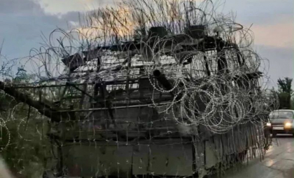 Tancurile-monstru rusești: echipate cu blindaje tot mai bizare, în încercarea de a supraviețui pe front. Dar cât de rezistente sunt acum în fața dronelor - VIDEO Tancurile-monstru rusești: echipate cu blindaje tot mai bizare, în încercarea de a supraviețui pe front. Dar cât de rezistente sunt acum în fața dronelor - VIDEO