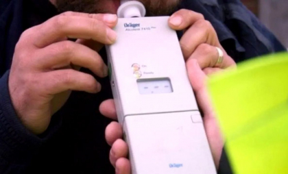 Turiștii sunt avertizați: Spania impune noi legi stricte privind conducerea sub influența alcoolului
 Turiștii sunt avertizați: Spania impune noi legi stricte privind conducerea sub influența alcoolului