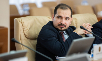 Pe cine îl propune Alexandru Munteanu în funcția de ministru al Muncii și ce funcție va ocupa Alexei Buzu. Nume nou și la ministerul Mediului - FOTO Pe cine îl propune Alexandru Munteanu în funcția de ministru al Muncii și ce funcție va ocupa Alexei Buzu. Nume nou și la ministerul Mediului - FOTO