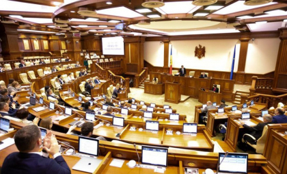Remanieri majore în Guvern și schimbări în Parlament: șase deputați PAS ar putea renunța la mandate pentru a deveni miniștri Remanieri majore în Guvern și schimbări în Parlament: șase deputați PAS ar putea renunța la mandate pentru a deveni miniștri