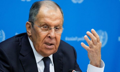 Lavrov se jură că Rusia nu vrea să atace UE sau NATO, în timp ce se plânge că „țările europene se pregătesc de război” Lavrov se jură că Rusia nu vrea să atace UE sau NATO, în timp ce se plânge că „țările europene se pregătesc de război”