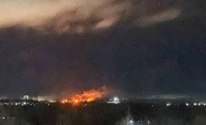 Atacuri aeriene în valuri asupra Moscovei și altor regiuni, au fost închise aeroporturi din toată Rusia. Au fost luate la țintă și o rafinărie și o uzină chimică - VIDEO