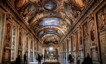 Suspecții arestați în cazul jafului de la Luvru au recunoscut „parțial” implicarea. Ce se știe despre bijuterii